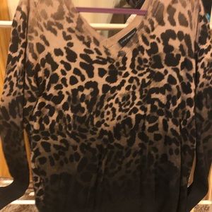 Beautiful Cheetah print v-neck sweater